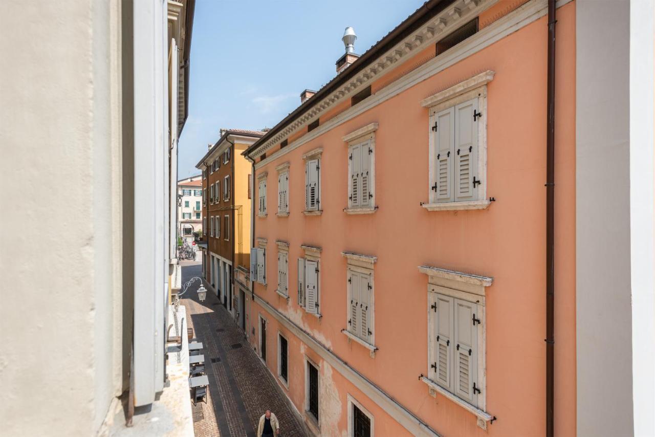 Residenza Ester Riva del Garda Luaran gambar